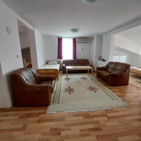 Did Apartment's Apartment *