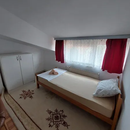 Did Apartment's Apartment *