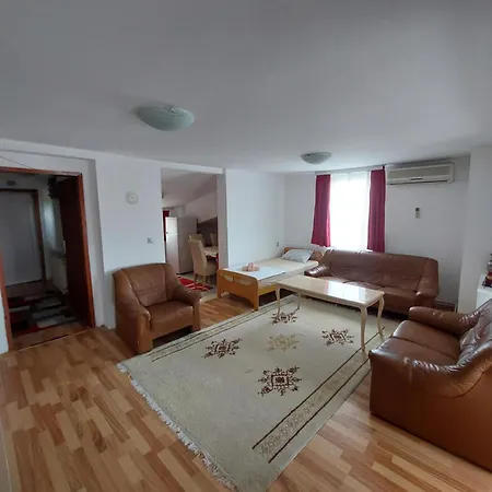 Apartment Did Apartment's